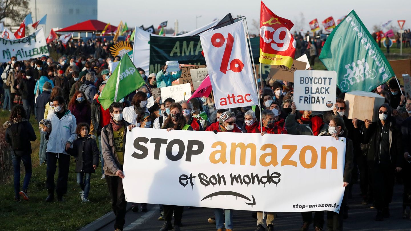 Manifestación en Montbert contra la instalación de una sede de Amazon. (Reuters)