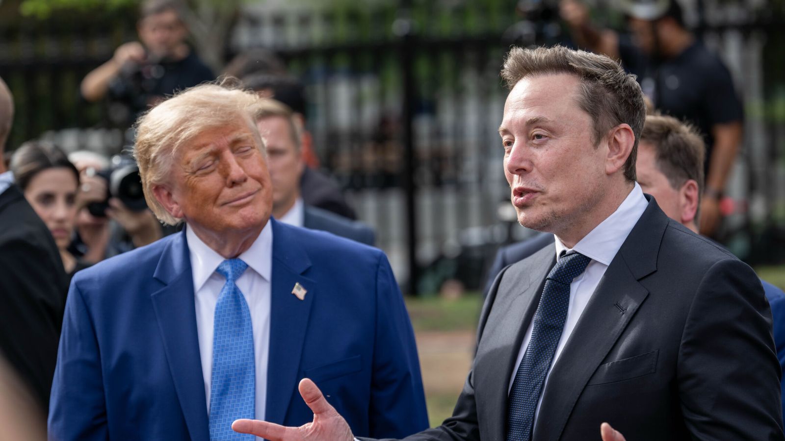 Elon Musk propone ingreso universal elevado para enfrentar desempleo por IA