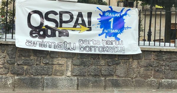 Foto: Una de las pancartas en Alsasua que llaman estos días a participar en la jornada contra la Guardia Civil. (EC)