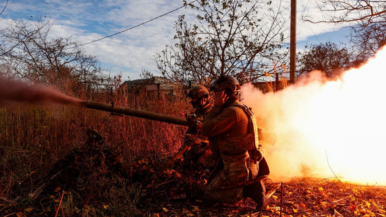 Foto: Soldados ucranianos en las cercanías de la ciudad de Avdivka. (Reuters)