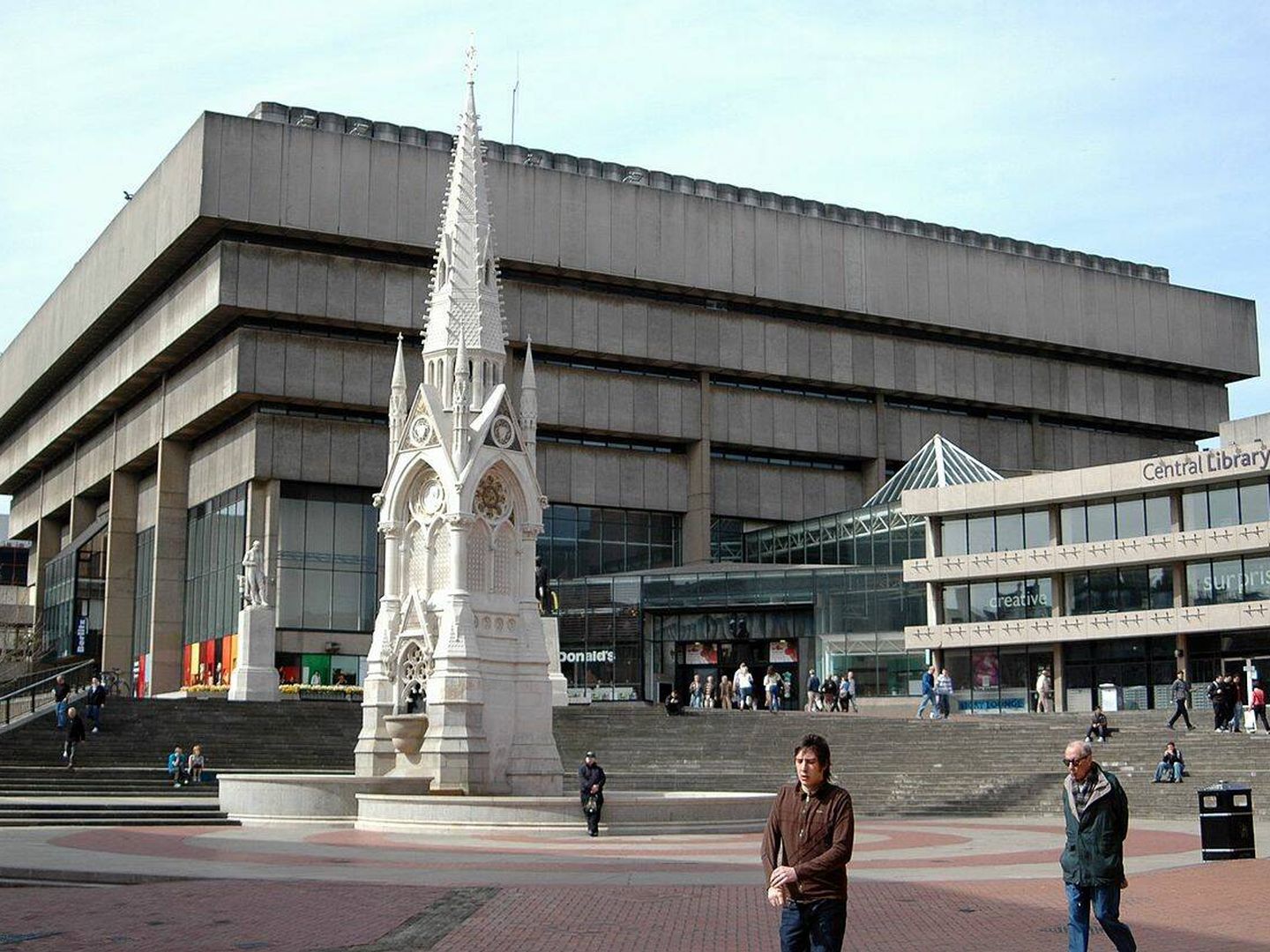 La Biblioteca de Birmingham, de John Maddin. (Wikipedia)