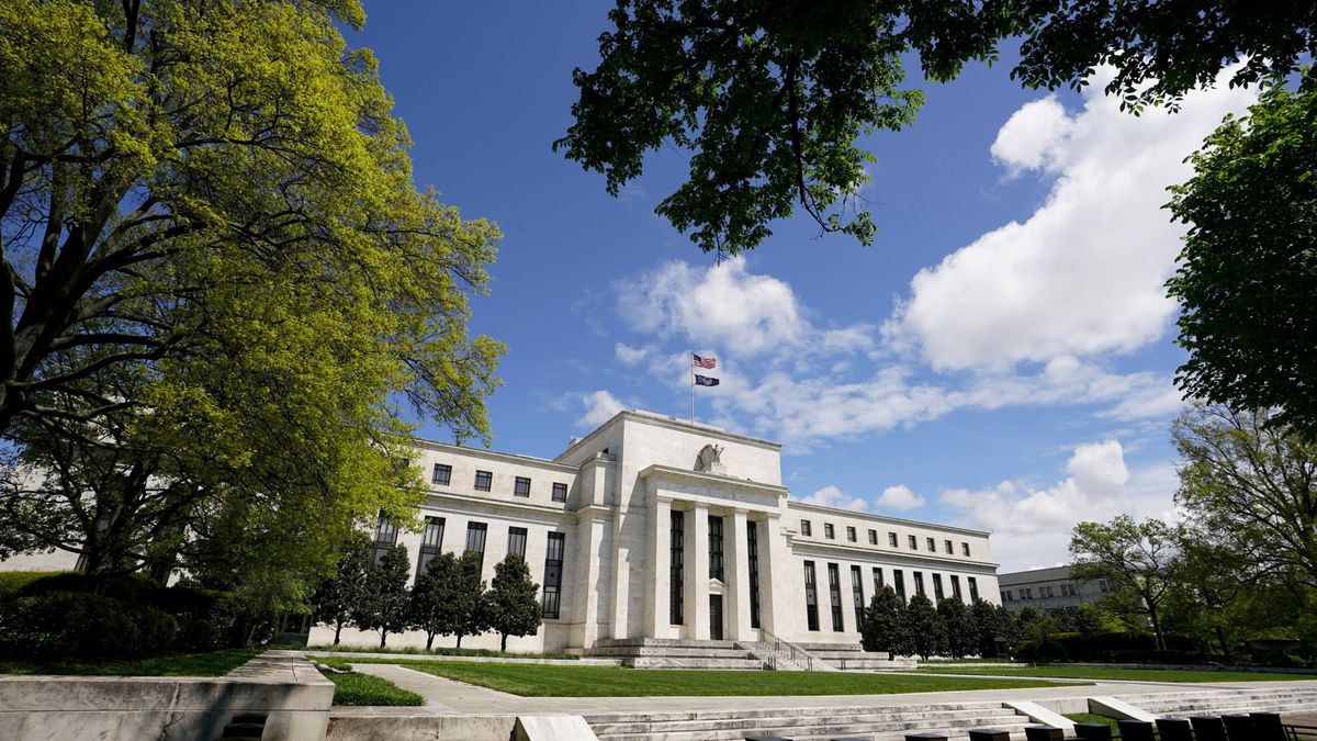 Última hora | La Fed pone fin a la relajación de las reglas de apalancamiento bancario