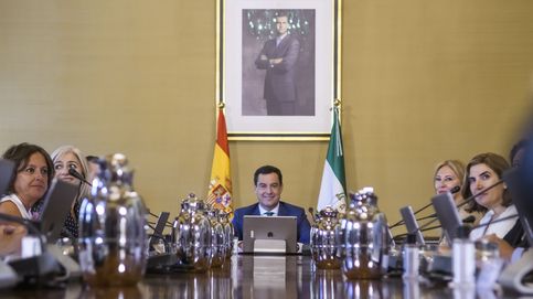 El nuevo Gobierno de Juanma Moreno, abierto por vacaciones: 5 reuniones en 17 días