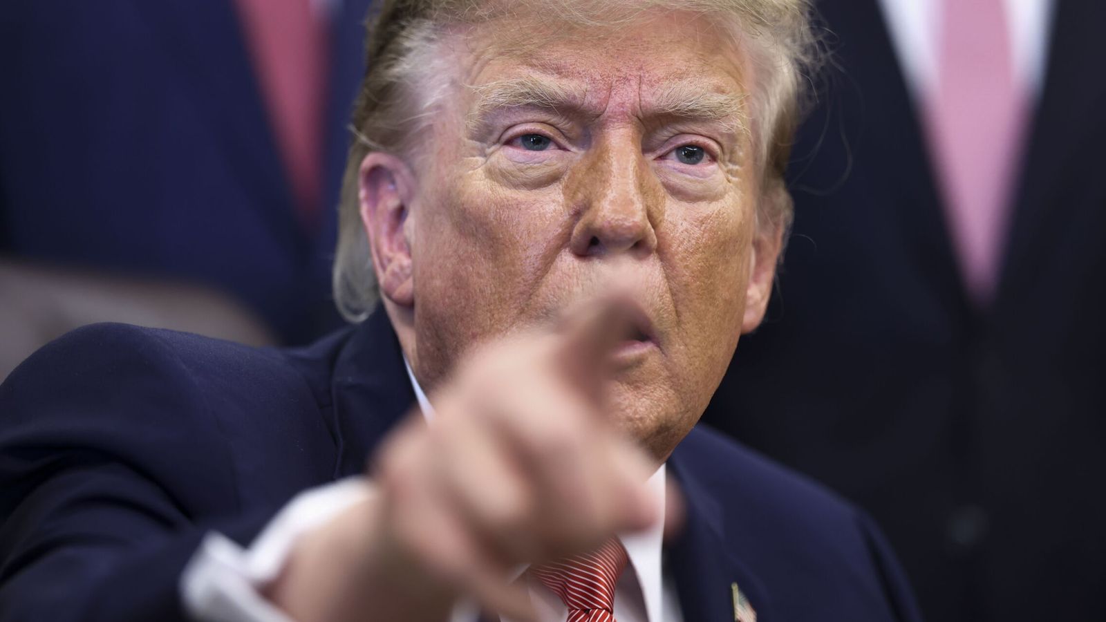 Trump afirma que España fue "invadida" por migrantes y "no está haciendo nada al respecto"