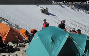 El secreto de la expedición: determinación y papillas para bebé a 5.000 metros de altura