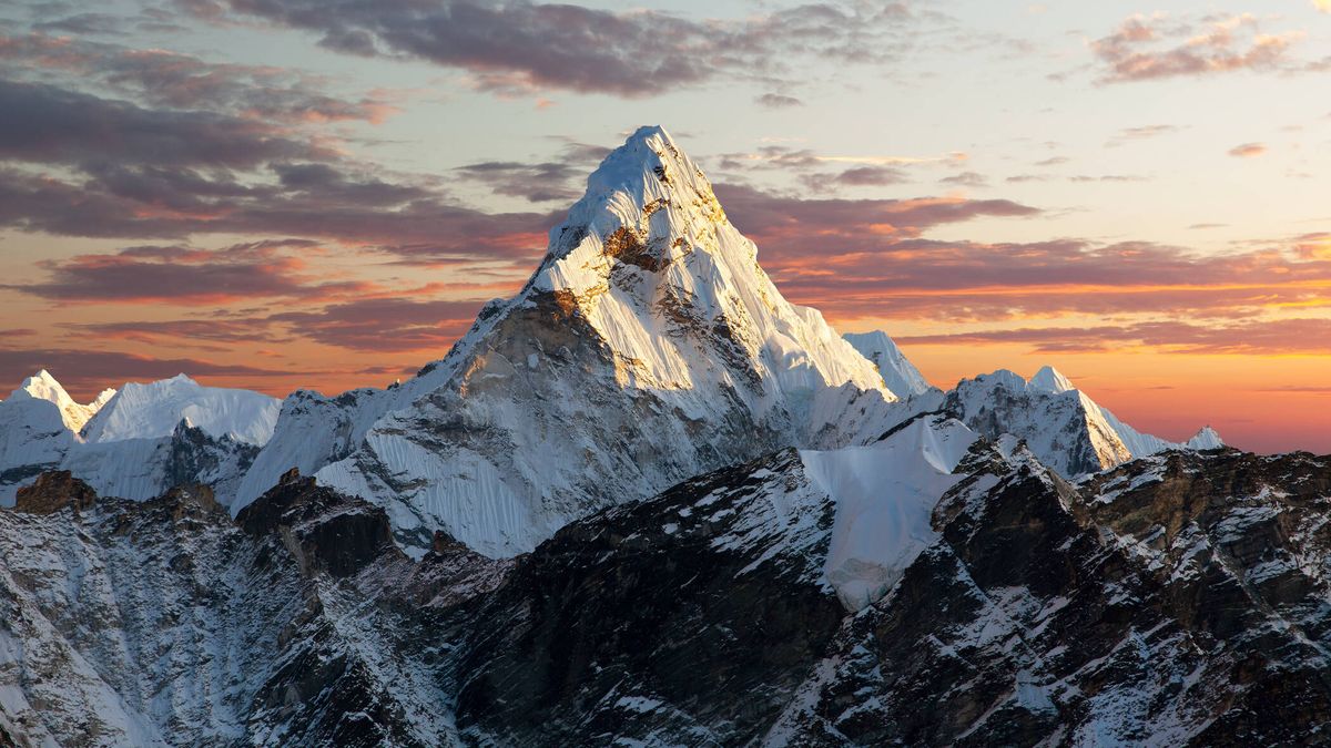 ¿Cuánto es lo máximo que una montaña podría crecer en la Tierra?