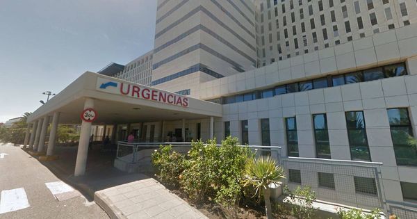 Foto: La entrada de Urgencias del Hospital Insular de Gran Canaria. (Foto: Google Maps)