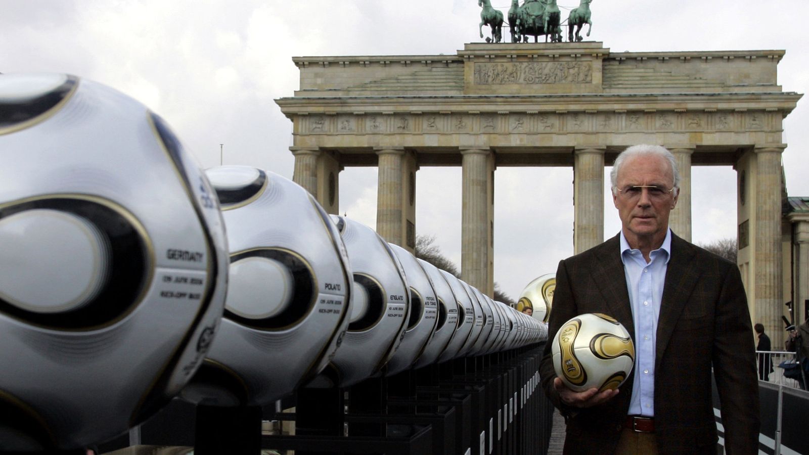 Foto: Tanto Beckenbauer como los otros tres sospechos eran miembros del Comité Organizador de Alemania 2006. (Tobias Schwarz/Reuters)