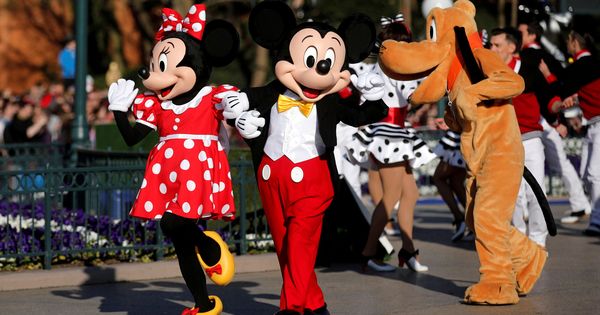 Foto: Mickey Mouse y compañía apuestan por los veganos para sus parques (Reuters/Benoit Tessier)