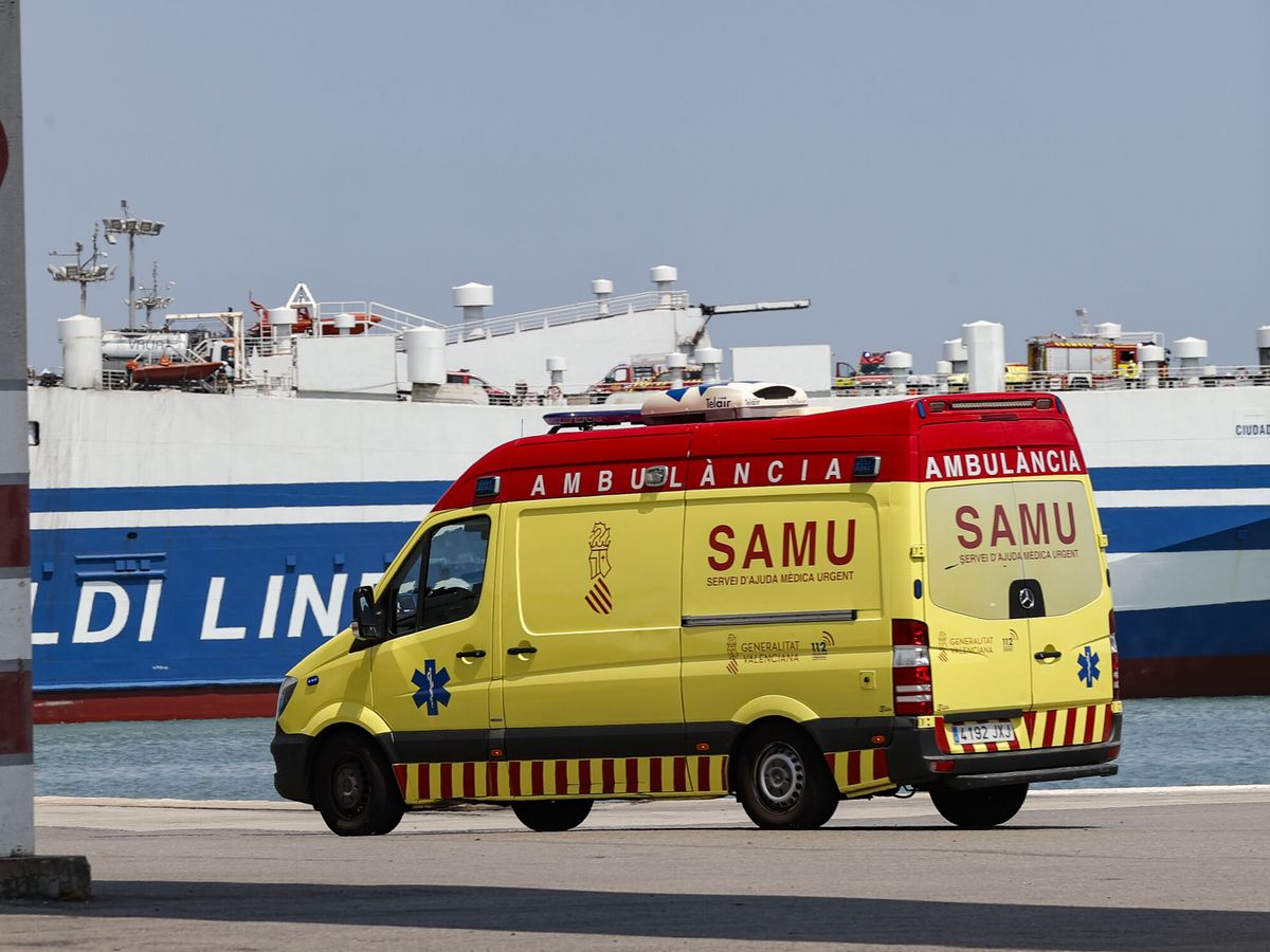 Foto: Una ambulancia de SAMU en Valencia. (EFE/Manuel Bruque)