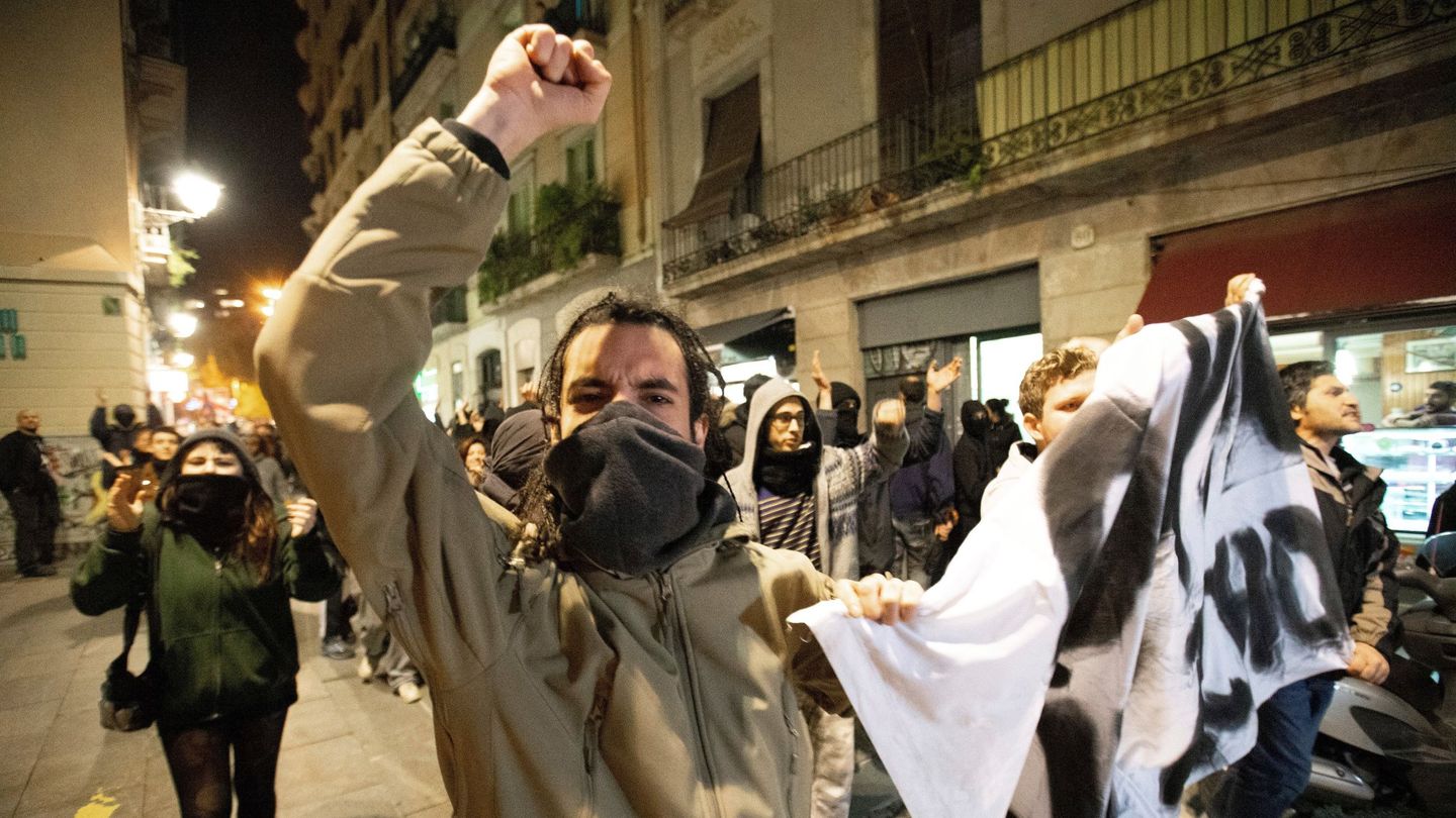 Imagen de archivo de una protesta del colectivo okupa en Barcelona. (EFE/Enric Fontcuberta)