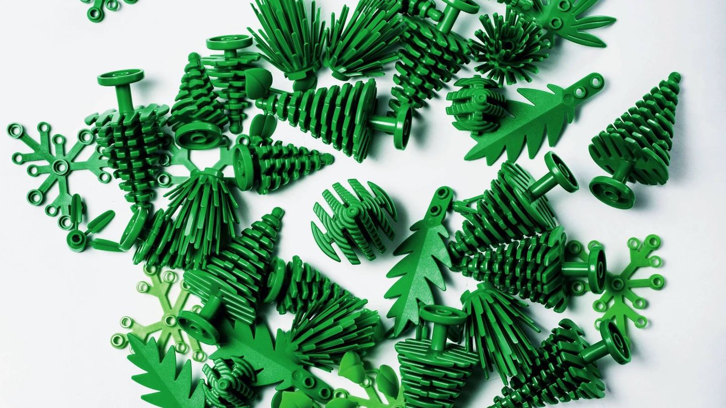 Las primeras piezas de Lego que no usan plástico ABS sino materia prima vegetal. (Lego Group)