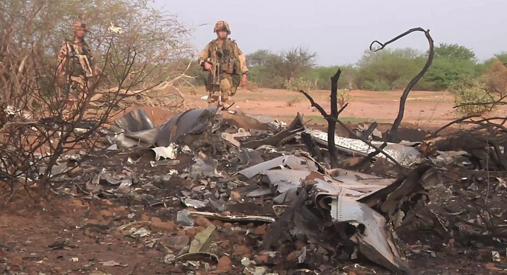 Hallazgo en Mali de los restos de la aeronave española siniestrada. (Efe)