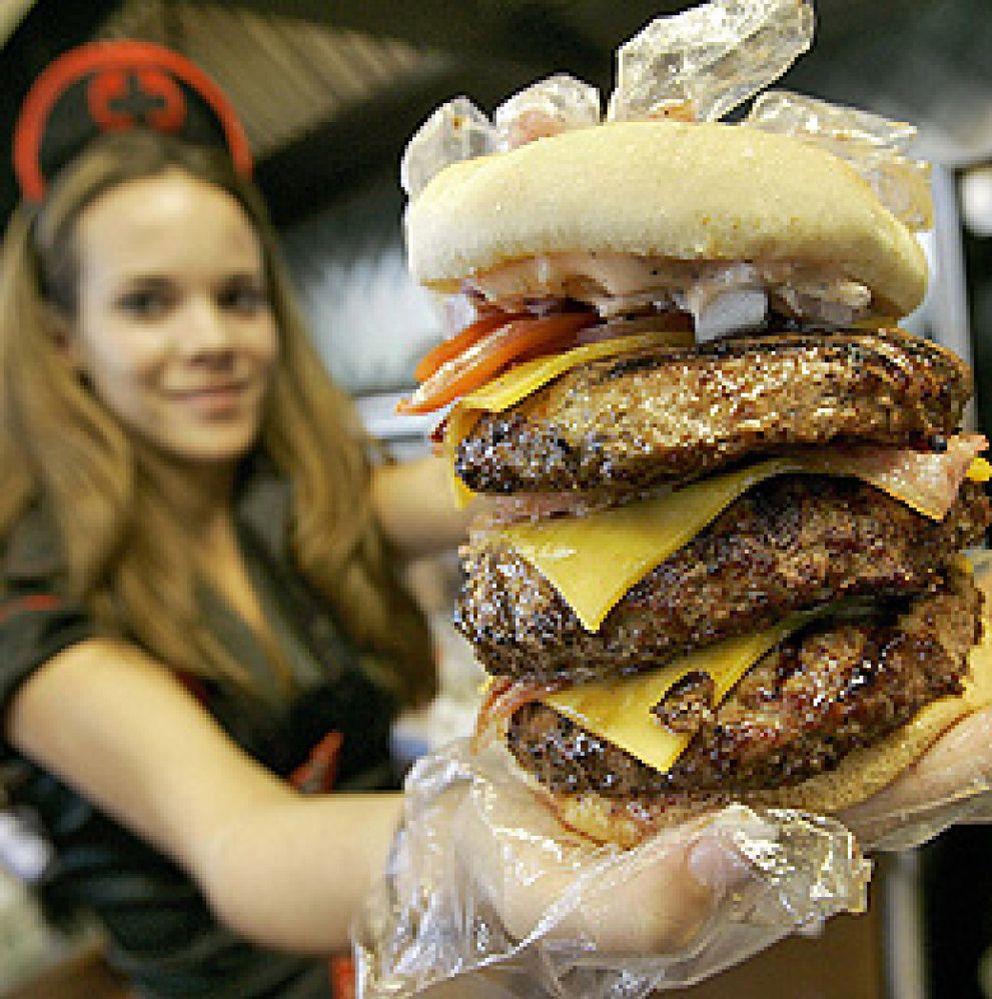 Foto: ¿Qué hará el ministro con las hamburguesas de Burger King?