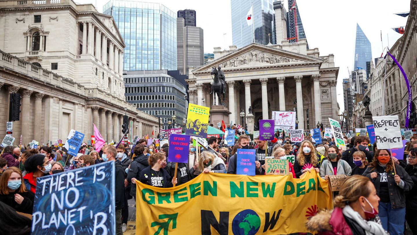 Manifestación climática en Londres durante la COP26. (Reuters/Henry Nicholls)