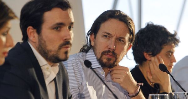 Foto: Pablo Iglesias y Alberto Garzón durante la presentación de un texto alternativo al proyecto de Ley Reguladora de los Contratos de Crédito Inmobiliario. (EFE)