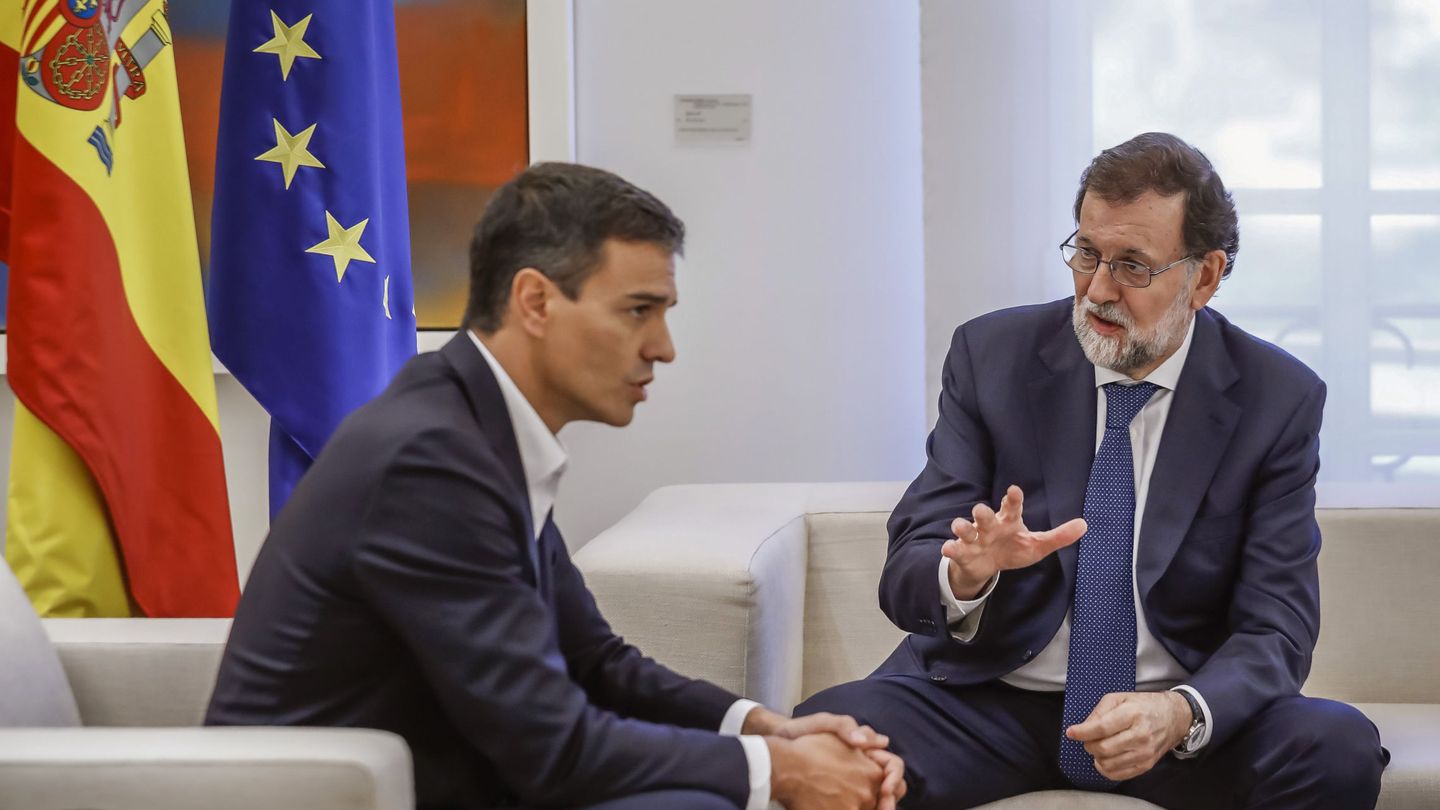 Reunión entre Sánchez y Rajoy en la Moncloa (EFE)