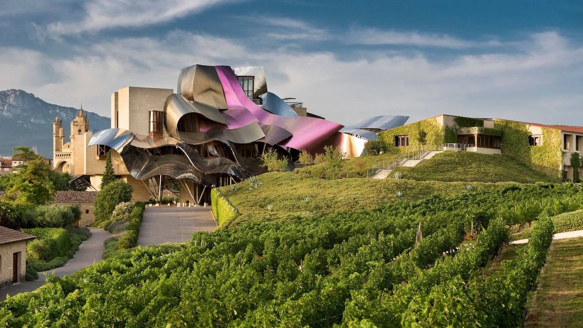 Elciego, mucho más que buen vino y el hotel vanguardista de Frank Gehry