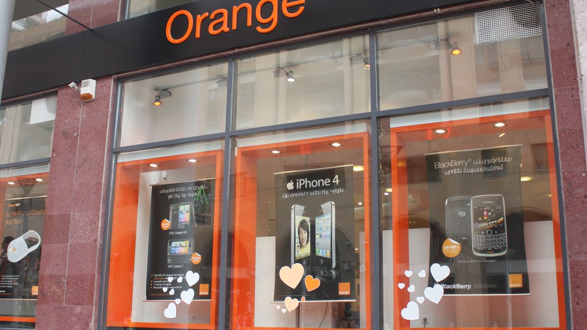 Orange se desmarca y seguirá subvencionando la compra de 'smartphones' en España