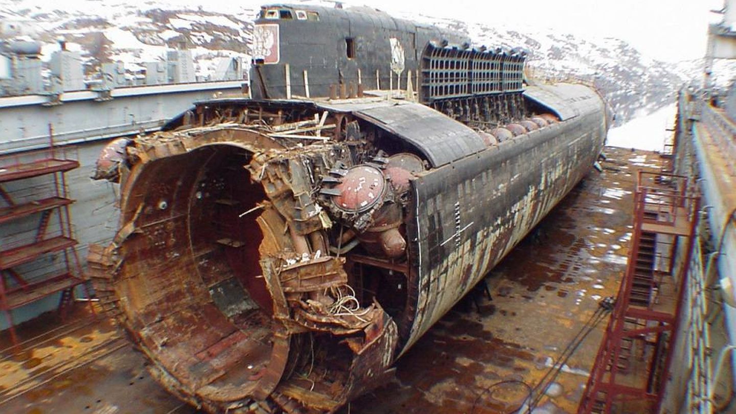 Restos del submarino ruso Kursk.