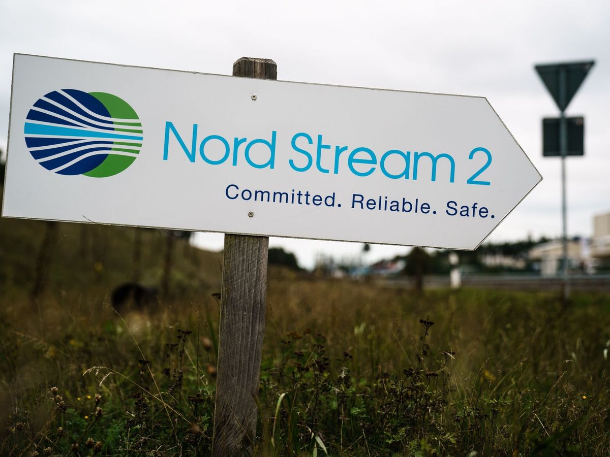 Foto: Cartel del gasoducto Nord Stream 2. (EFE/Clemens Bilan)