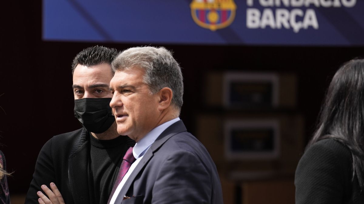 Laporta se abraza a un truco contable de Montoro para sacar al Barça de la quiebra