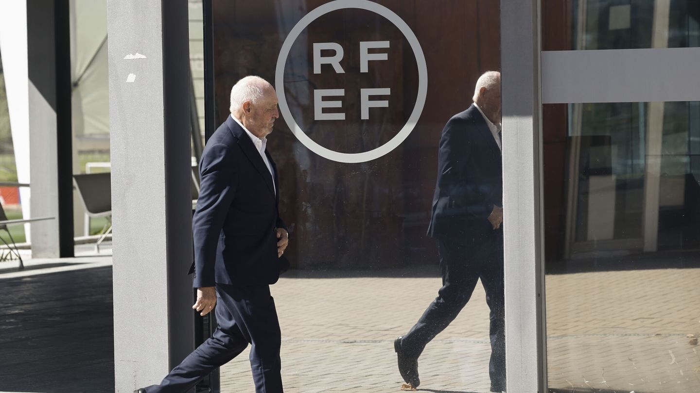 Soteras, a su llegada a la RFEF. (EFE/Sergio Pérez) 