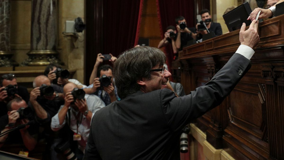 Lo que ocultaba Puigdemont: ceses en cascada en el Govern el día antes de la DUI