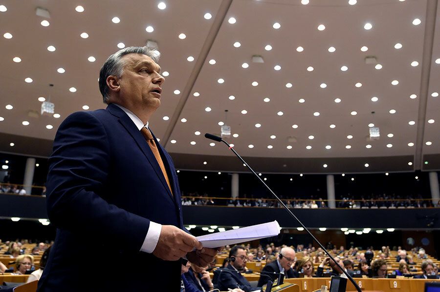 El primer ministro húngaro durante una sesión plenaria en el Parlamento Europeo. (Reuters)