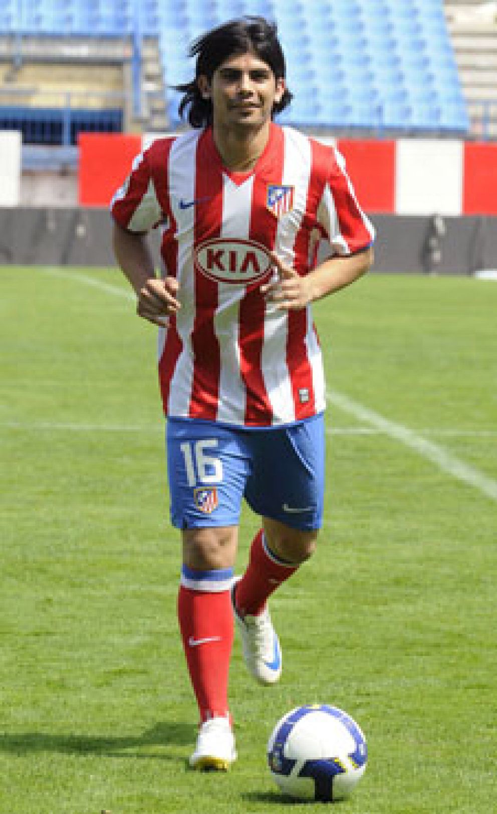 Foto: Banega, presentado como nuevo jugador del Atlético de Madrid