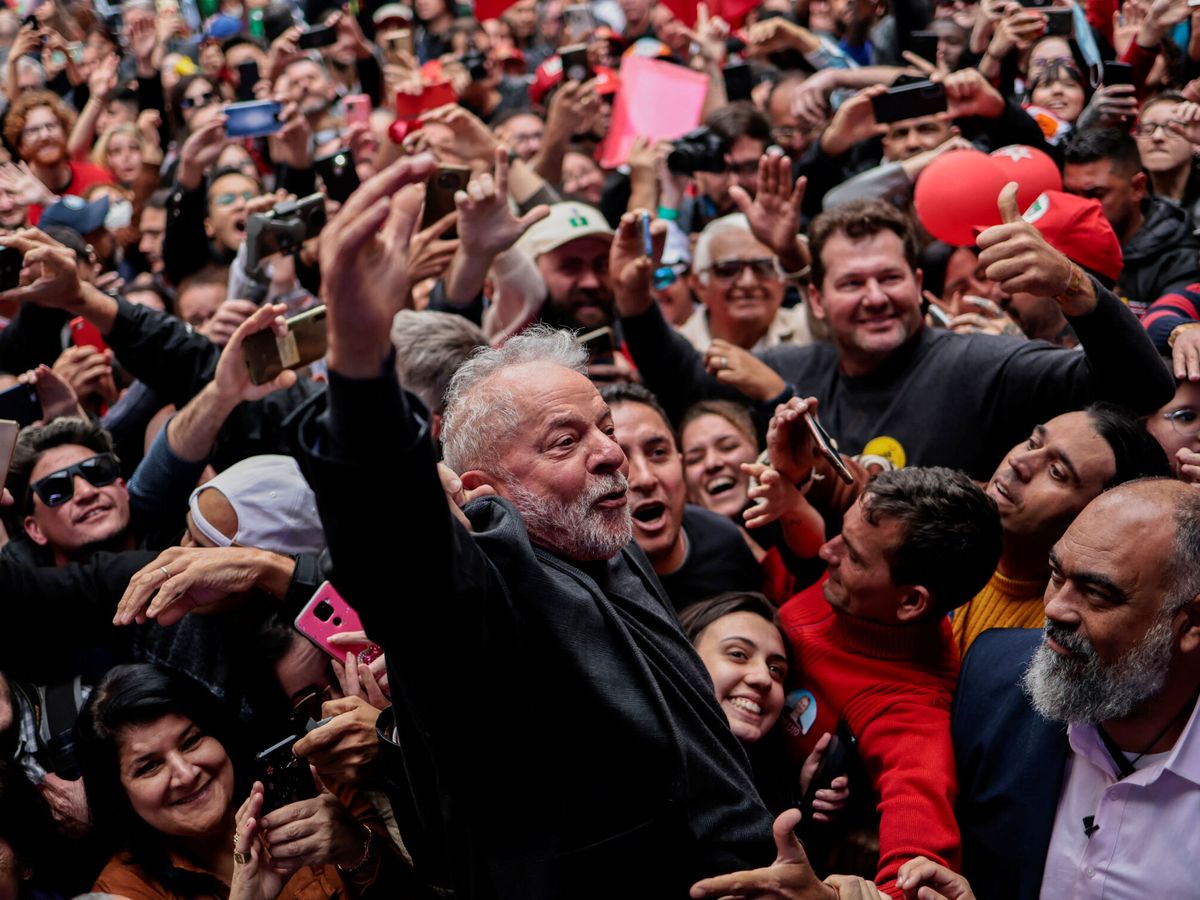 Foto: El expresidente y candidato a la presidencia, Luiz Inácio Lula da Silva, en un mitin en Curitiba, Brasil. (Reuters/Ueslei Marcelino)