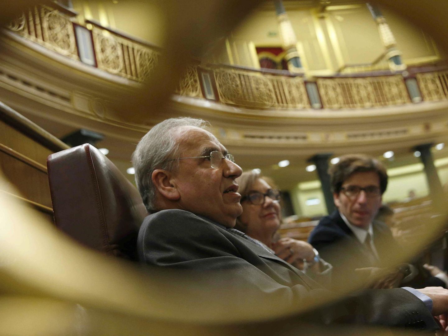 Alfonso Guerra, durante su último pleno en el Congreso, el pasado 18 de diciembre. (EFE)