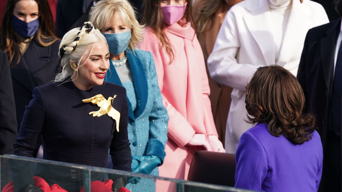 Lady Gaga y JLo, duelo de divas en el Capitolio: los looks y los vídeos de sus actuaciones