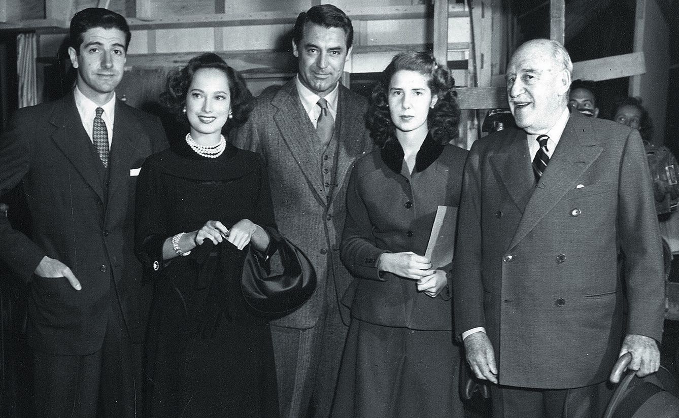 Los entonces duques de Montoro con Merle Oberon y Cary Grant. (Archivo Duque de Alba)