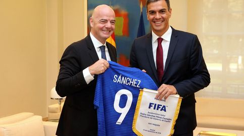 Sánchez sabe que no necesita a Rubiales para traer el Mundial 2030 y se plantea puentearle