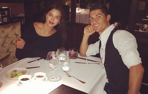 Cristiano Ronaldo celebra con Irina Shayk su 'hat-trick'