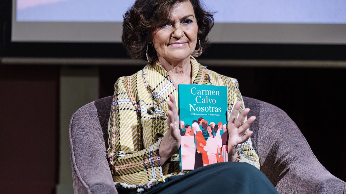 Carmen Calvo responde a las críticas de tránsfoba tras su nombramiento: "Estoy en modo Umbral"