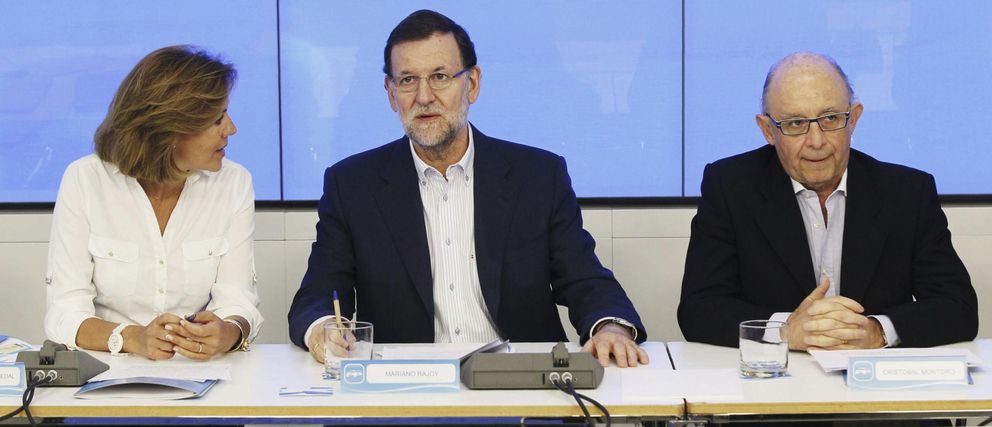 Cospedal, Rajoy y Montoro. (Efe)