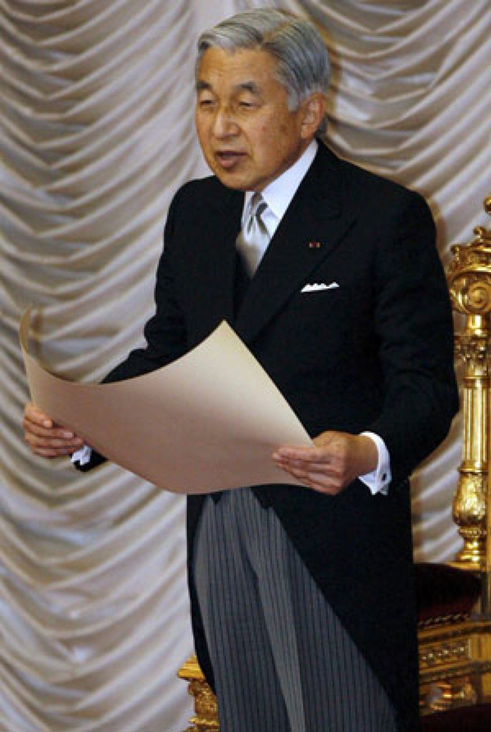 Foto: Akihito, veinte años en el trono