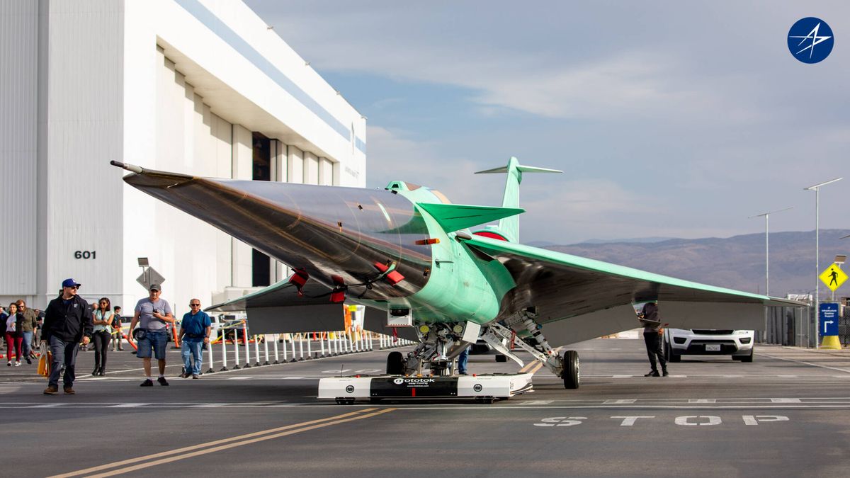 El nuevo avión supersónico silencioso X-59 está terminado y listo para despegar