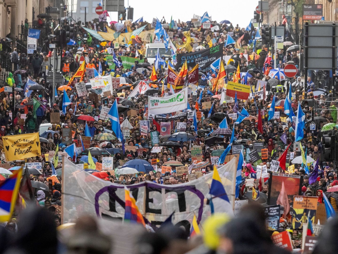 Protesta durante la COP26 en Glasgow (EFE/ROBERT PERRY) 