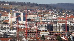 Viena, París y Copenhague: tres 'parches' que Europa está aplicando para salvar el alquiler