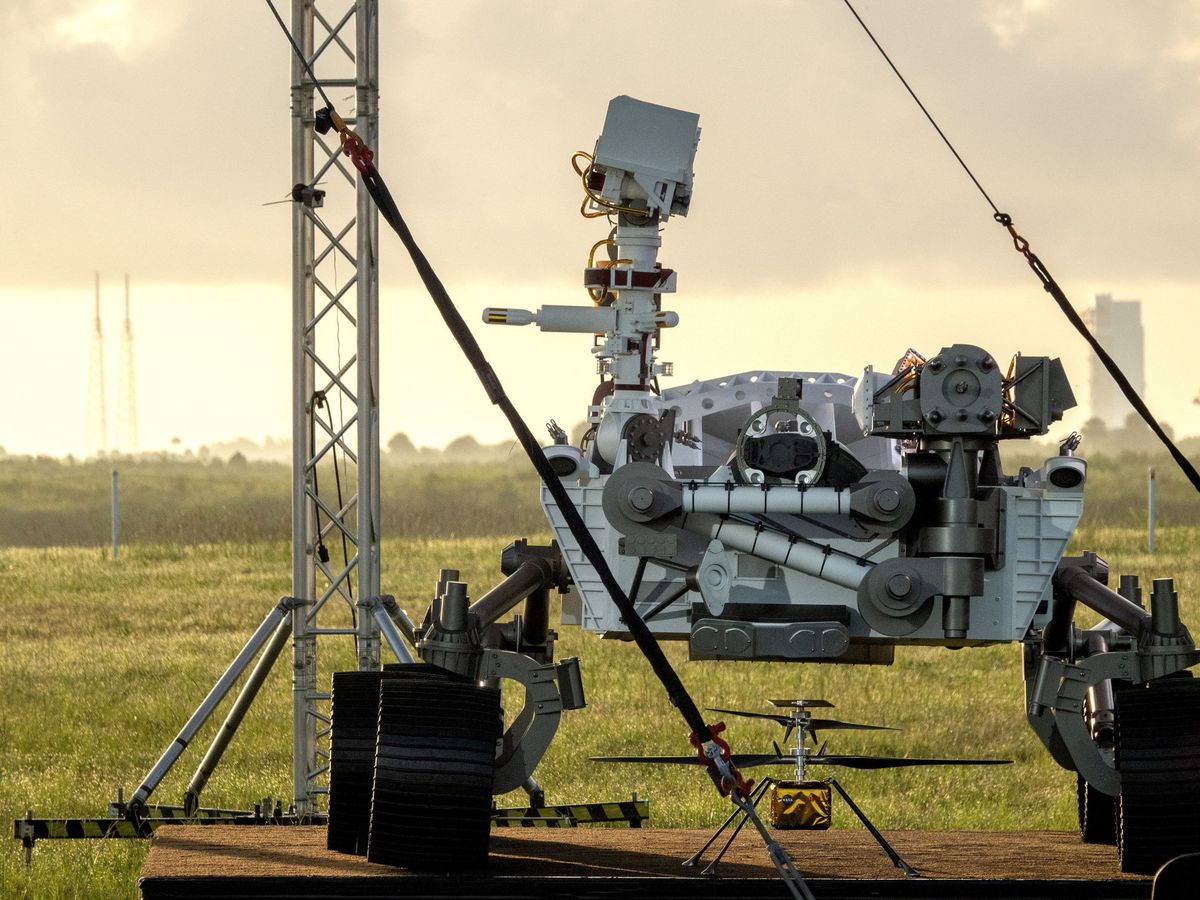 Foto: El rover Perseverance en el Centro Espacial Kennedy. Foto: EFE EPA CRISTOBAL HERRERA-ULASHKEVICH