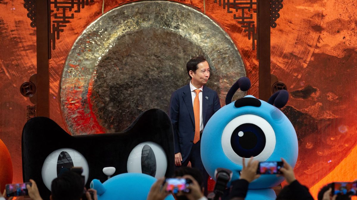 Alibaba debuta en la bolsa de Hong Kong: sube un 6% en la mayor OPV de 2019
