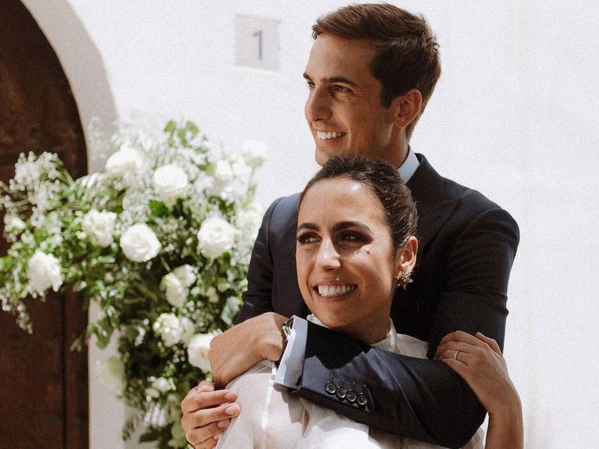 Foto: Lorenzo Díaz Campoy y Paloma de la Hoz, el día de su boda. (Instagram/@lorenzogcampoy)