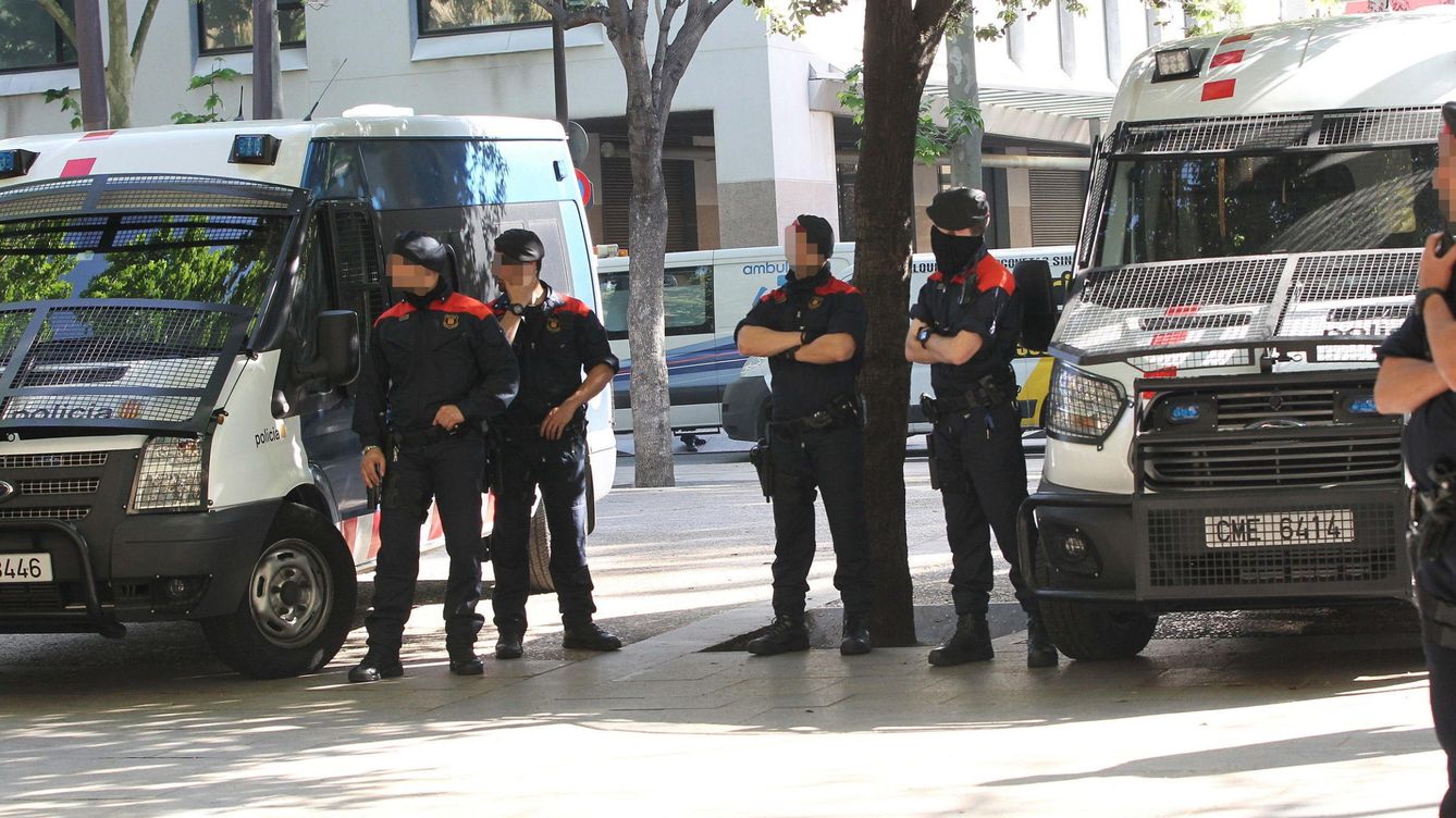 El CNI catalán creó un frente secreto de 'mossos', bomberos y guardas para controlar el territorio