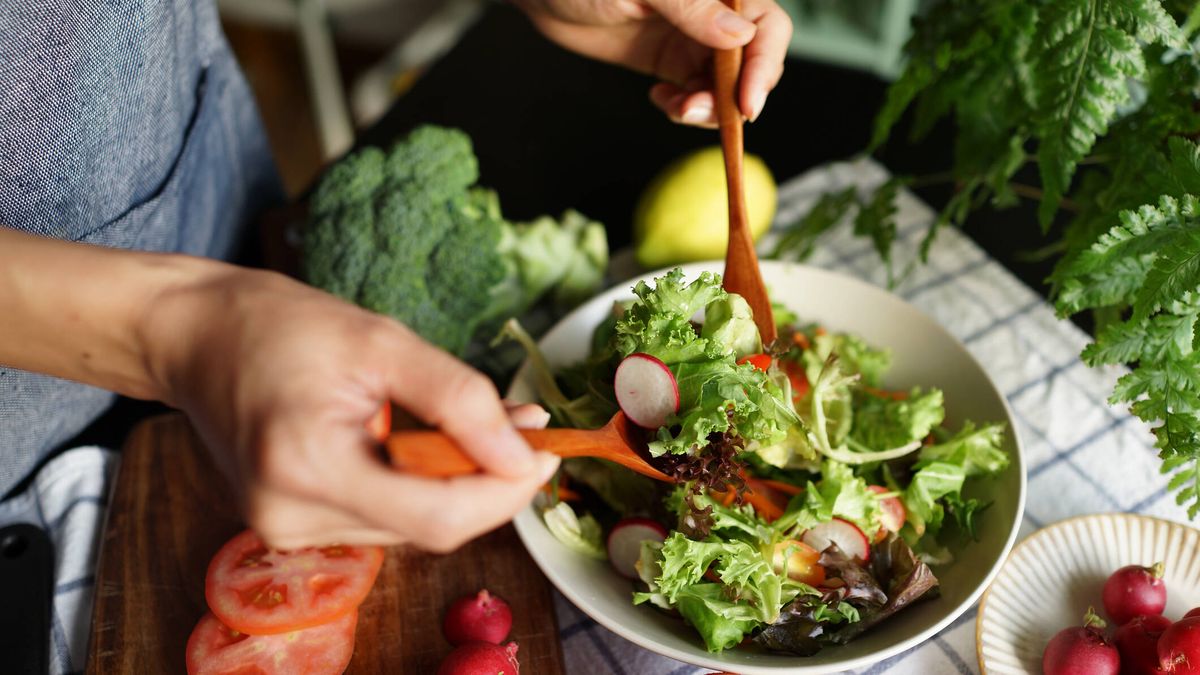 Estas son las verduras y frutas con más magnesio para prevenir la osteoporosis y aportar energía