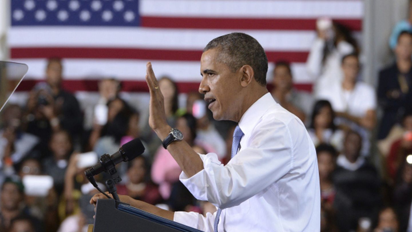 Barack Obama pronuncia un discurso sobre el llamado 'Obamacare' en la Universidad Prince George de Largo, en el estado de Maryland (Efe).