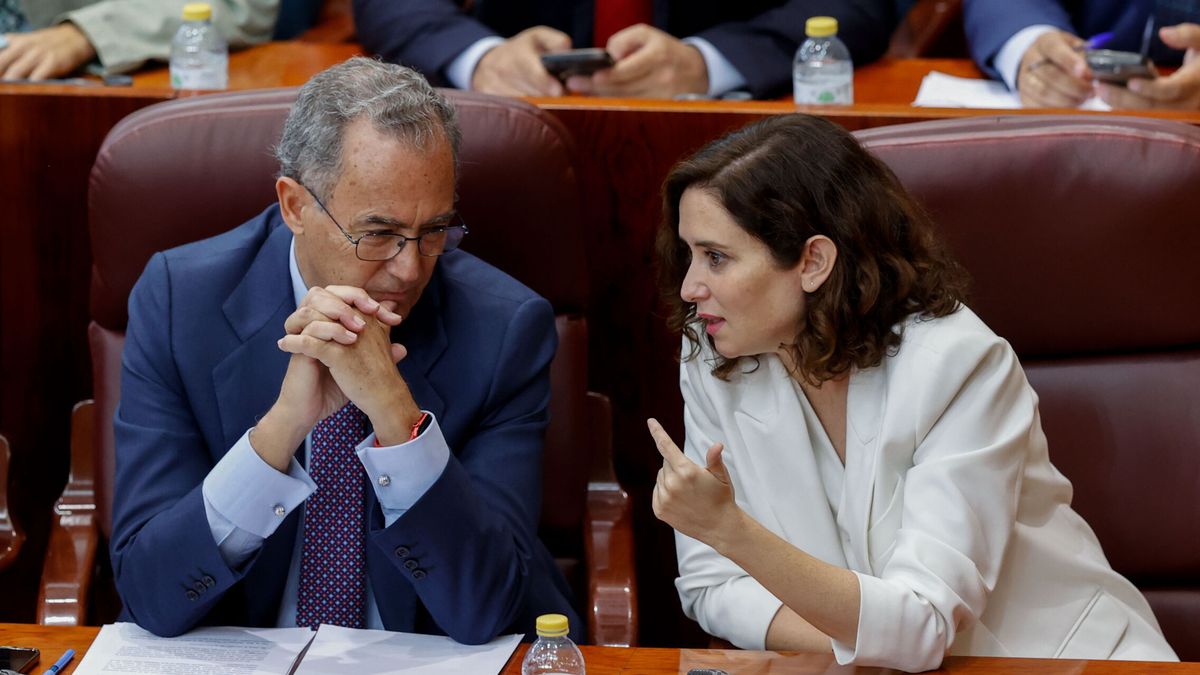 Ayuso regala a Vox un asiento en la Mesa de la Asamblea de Madrid frente a la izquierda