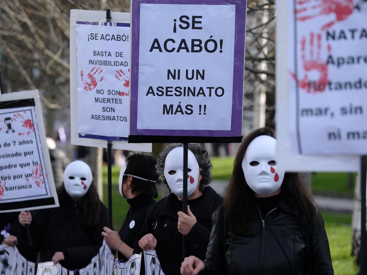 Foto: Manifestación con la violencia machista. (EFE/Paco Paredes)
